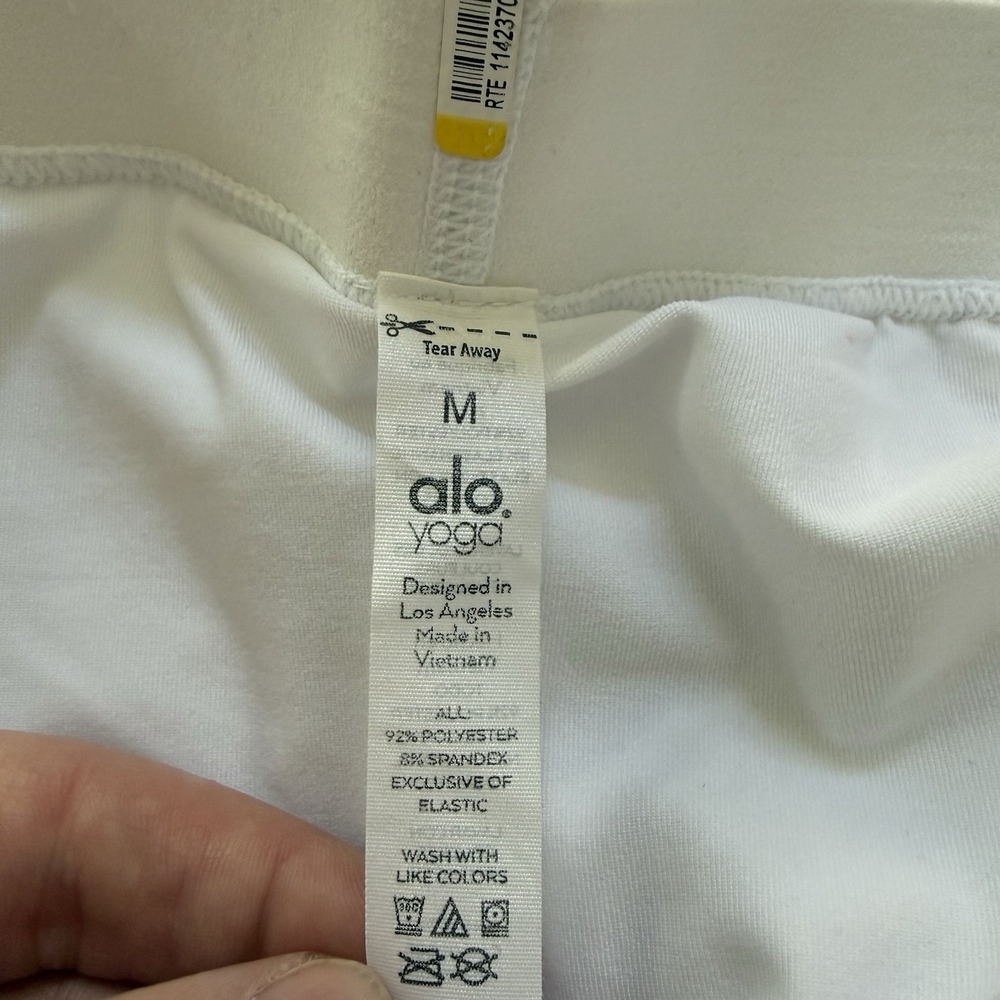 ALO Yoga Varsity Tennis Skirt White M Lined Pickleball Golf - Picture 6 of 9